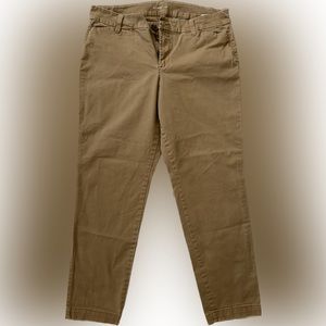 Womens Old Navy Skinny khakis size 10SHORT